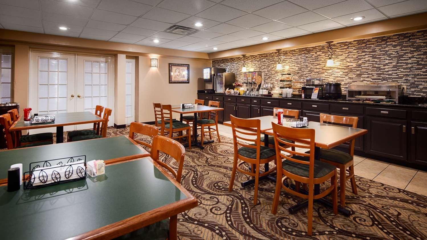Rodeway Inn Barboursville Экстерьер фото