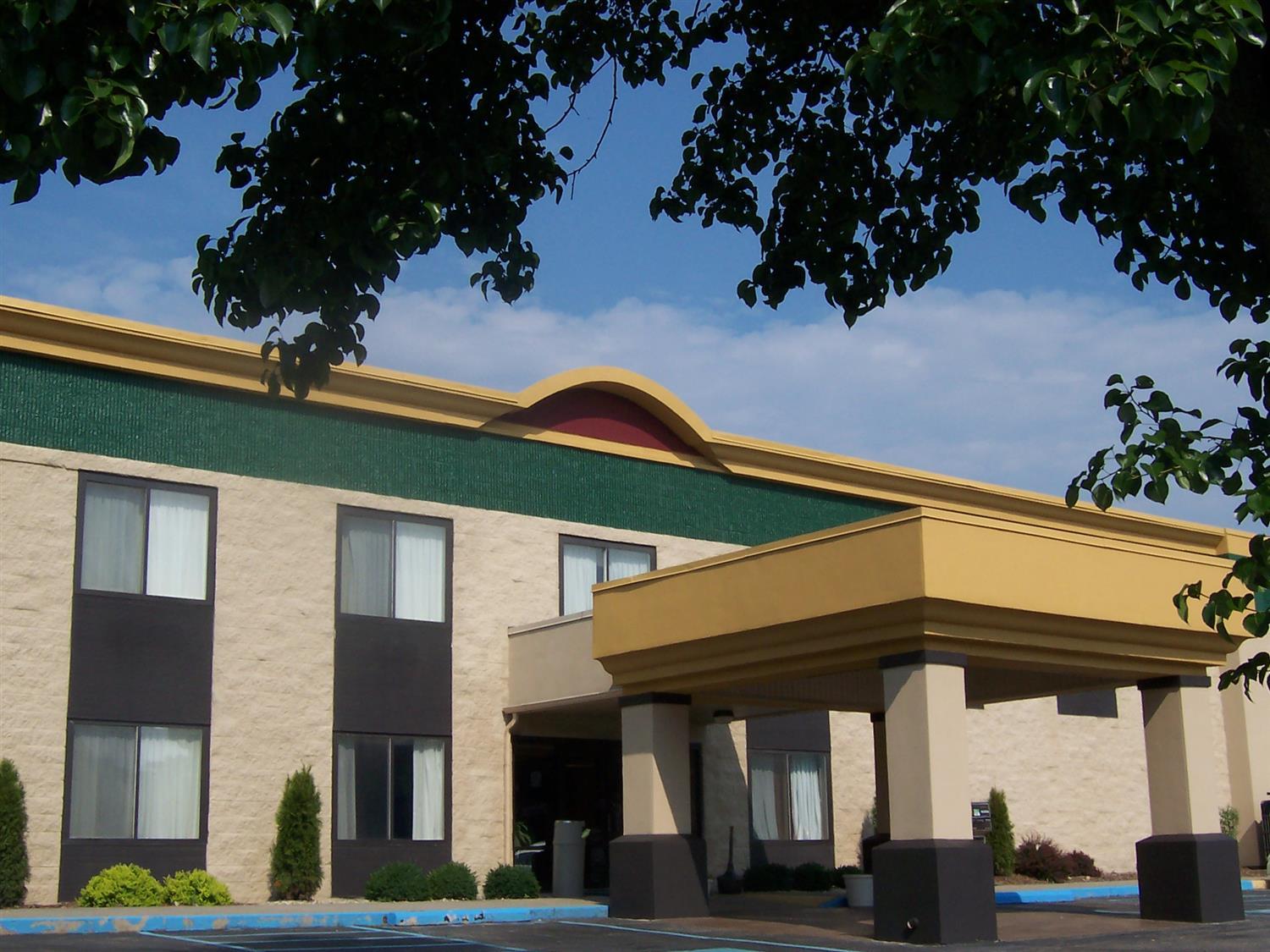 Rodeway Inn Barboursville Экстерьер фото