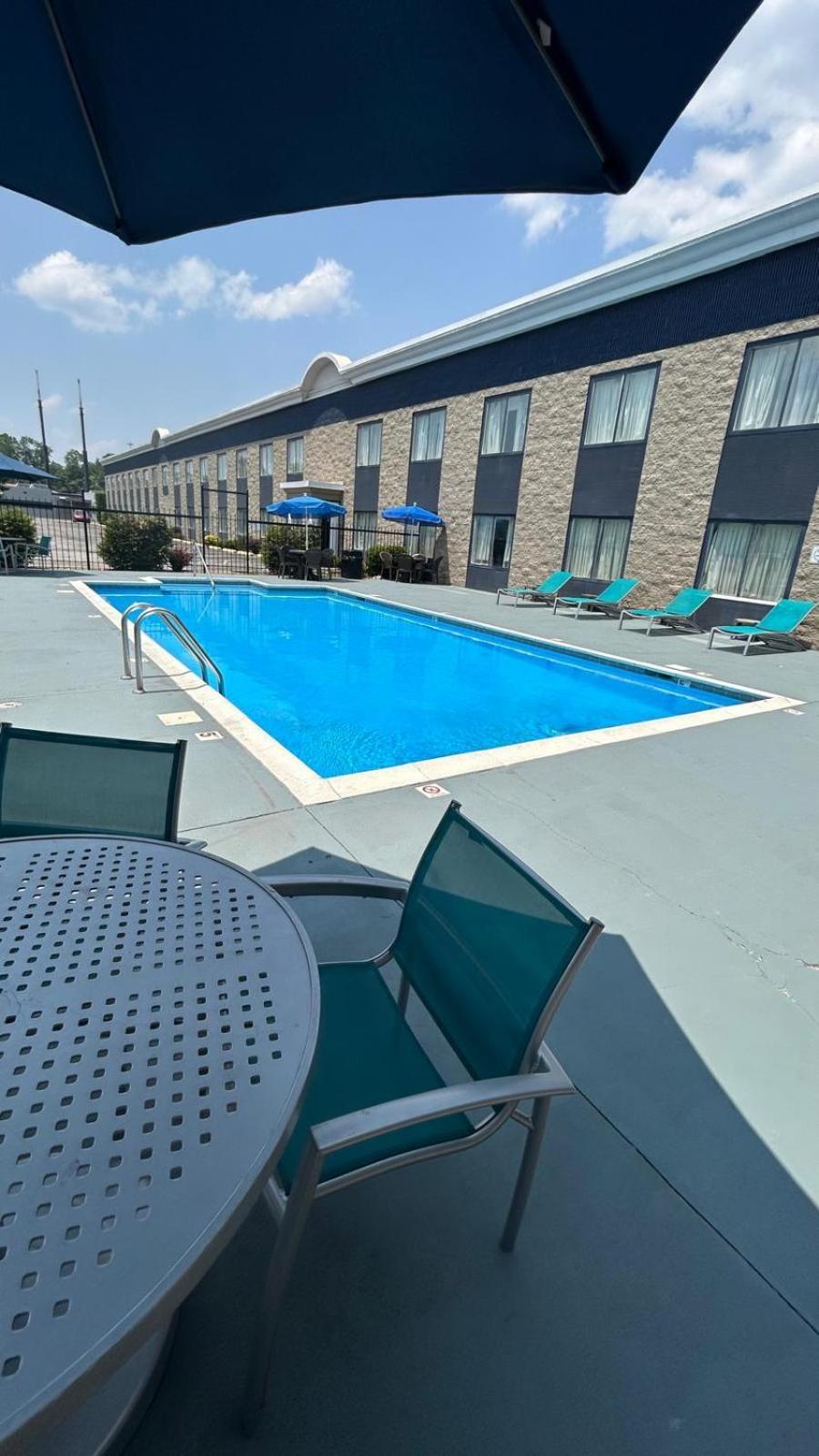 Rodeway Inn Barboursville Экстерьер фото
