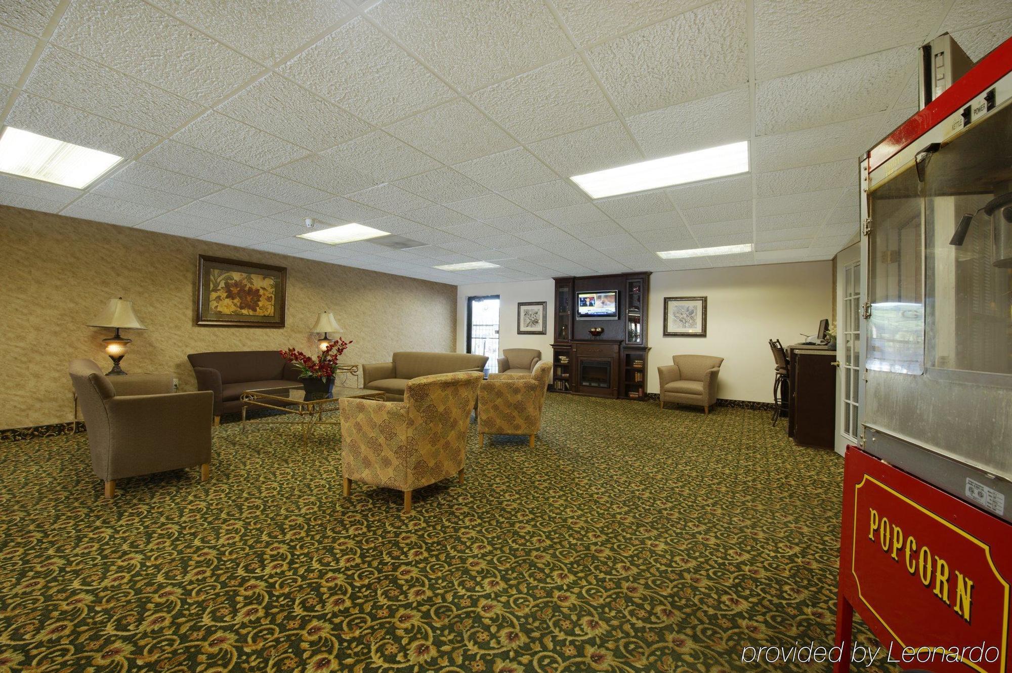 Rodeway Inn Barboursville Интерьер фото