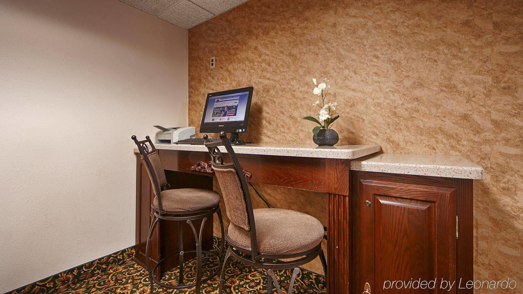 Rodeway Inn Barboursville Экстерьер фото