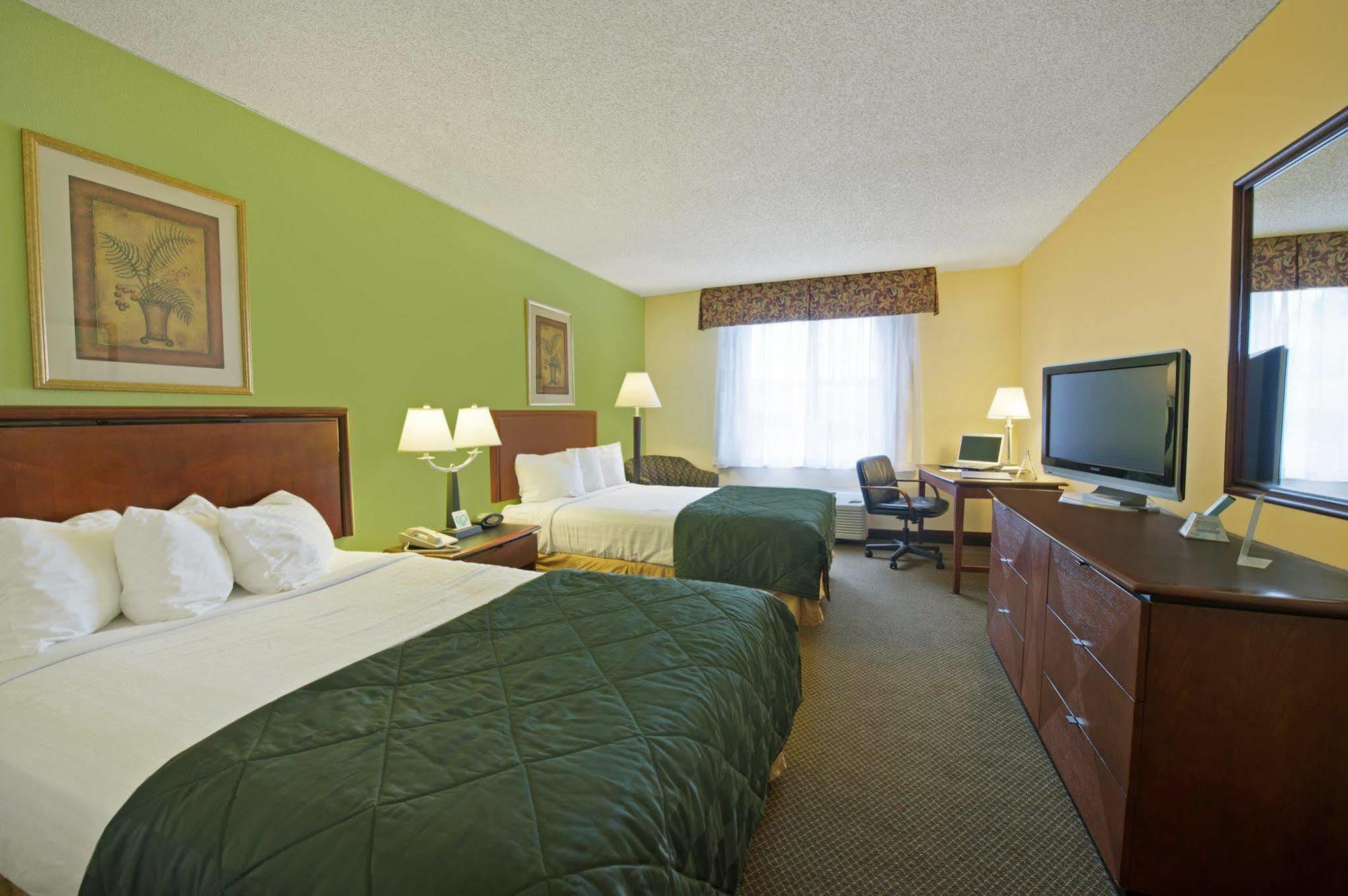 Rodeway Inn Barboursville Экстерьер фото